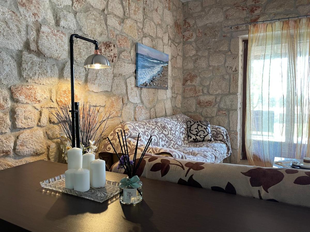Jordan'S Stone House Villa Siviri Bagian luar foto