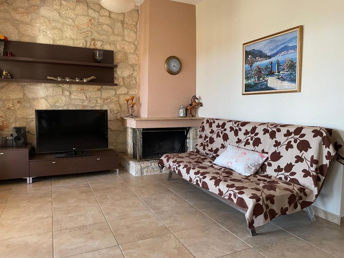 Jordan'S Stone House Villa Siviri Bagian luar foto
