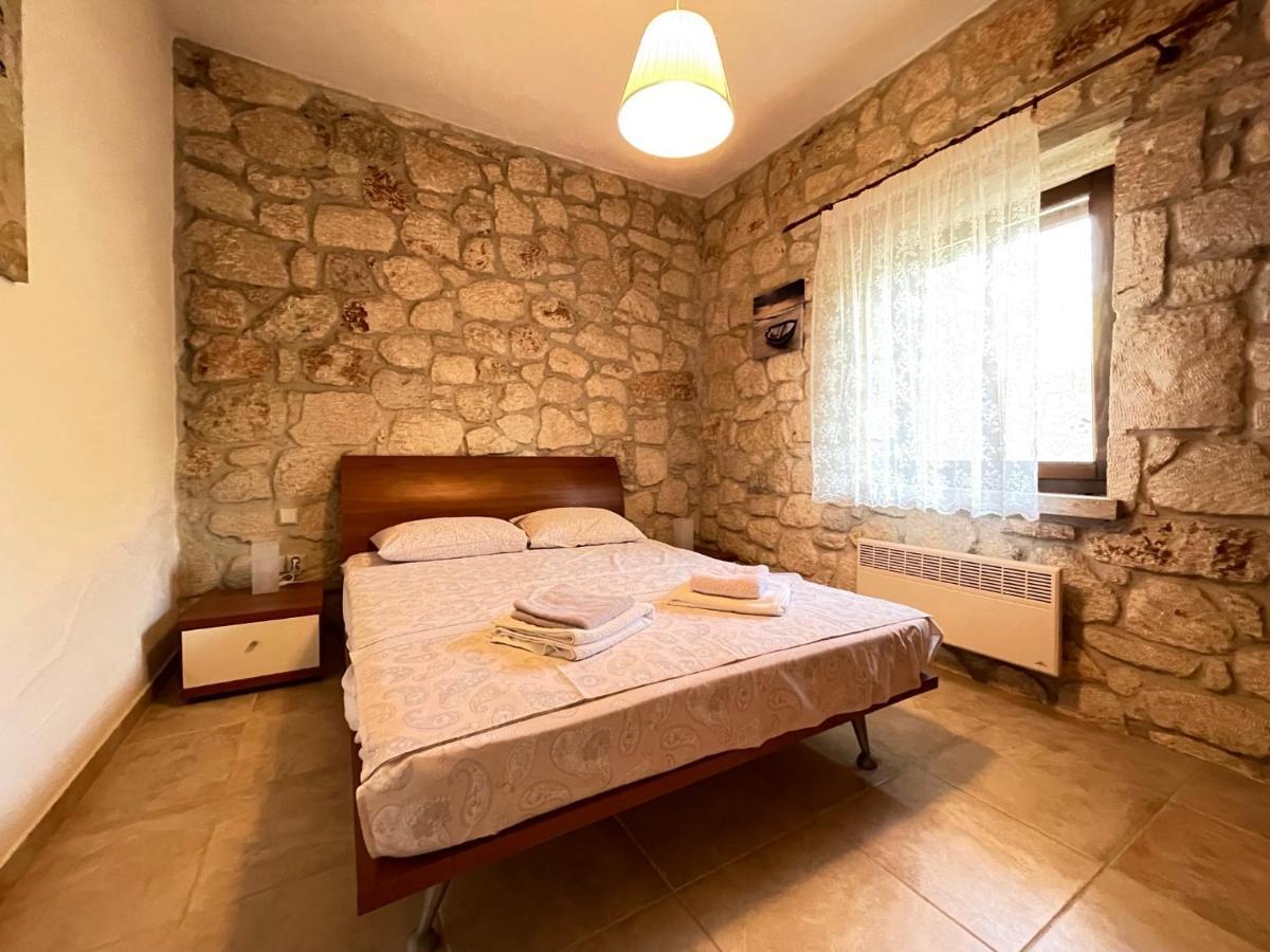 Jordan'S Stone House Villa Siviri Bagian luar foto